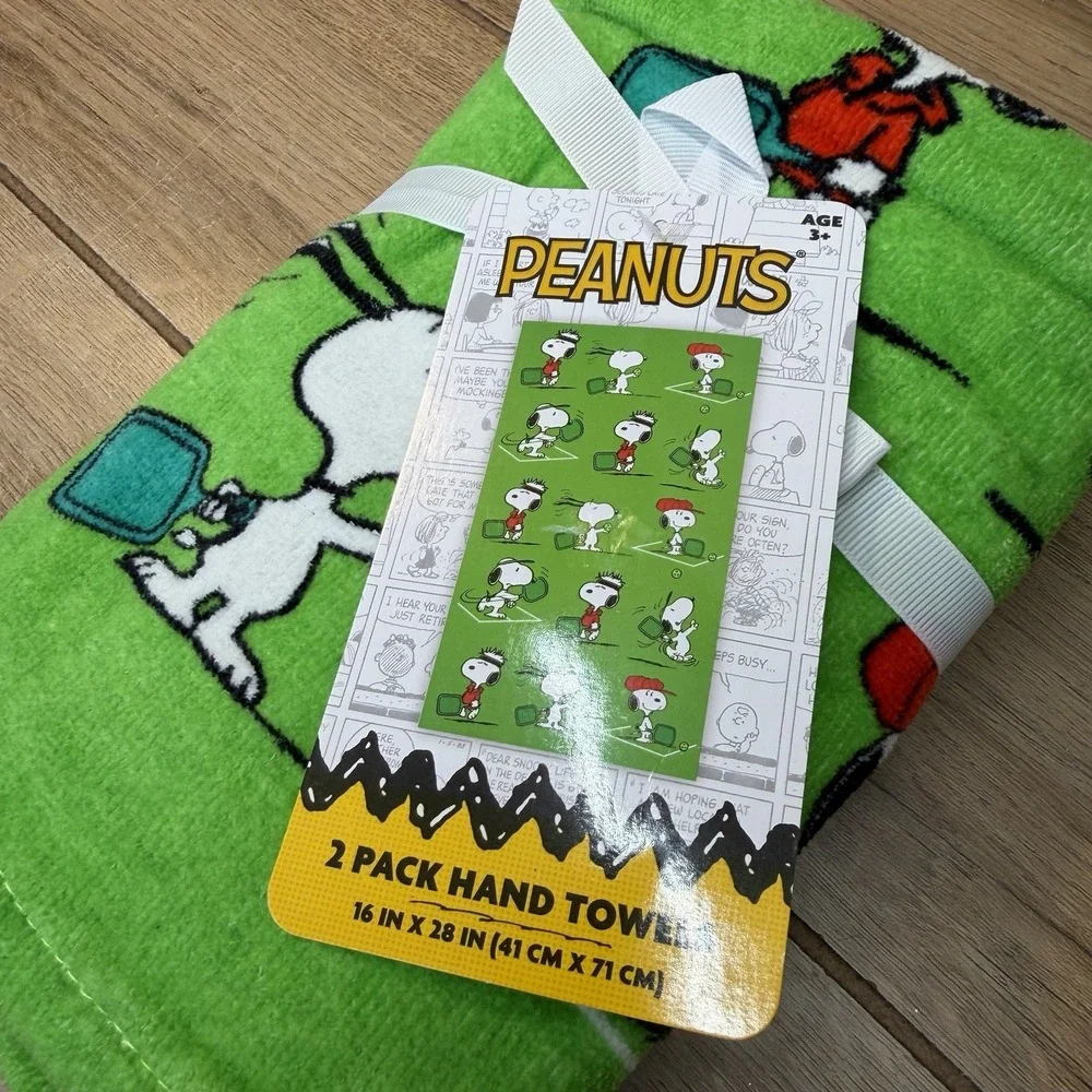 NEW Peanuts Snoopy PickleBall Green 16x28